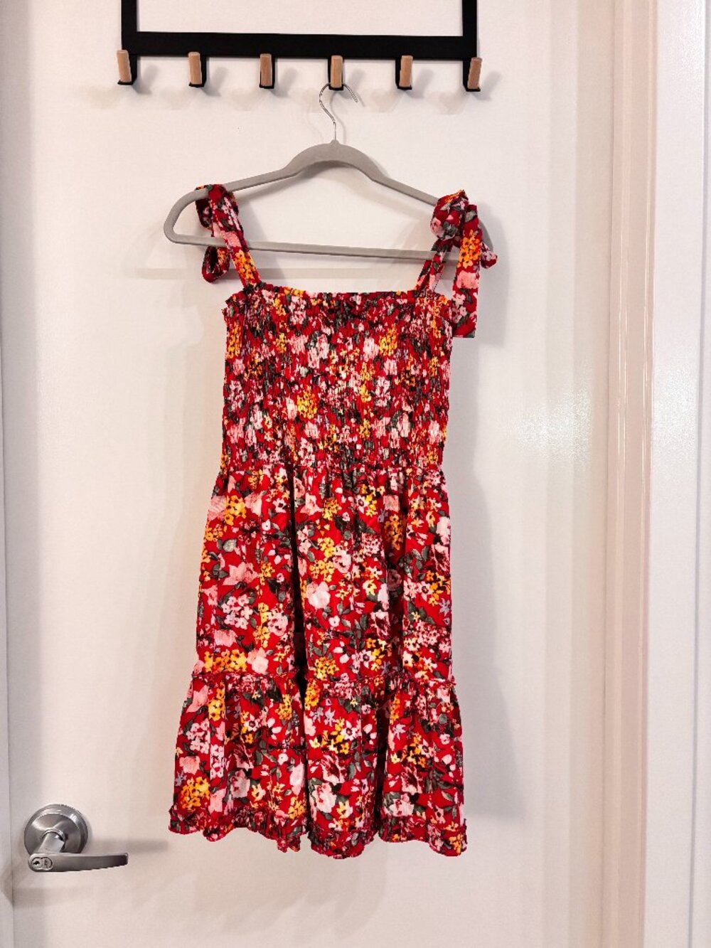 Red Floral Smocked Tie Strap Mini Dress Sz M